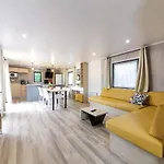 Отель Le Parc De Paris 3*