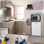 Le Parc De Paris Отель 3*