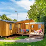 Camping Le Parc De Paris Hotel