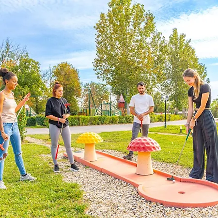 Le Parc De Paris ホテル Villevaudé