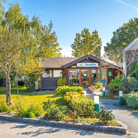 Le Parc De Paris 3* Villevaudé