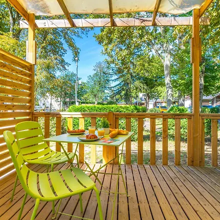 Camping Le Parc De Paris Hotel 3*