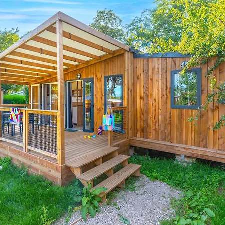 Hotel Camping Le Parc De Paris Villevaude