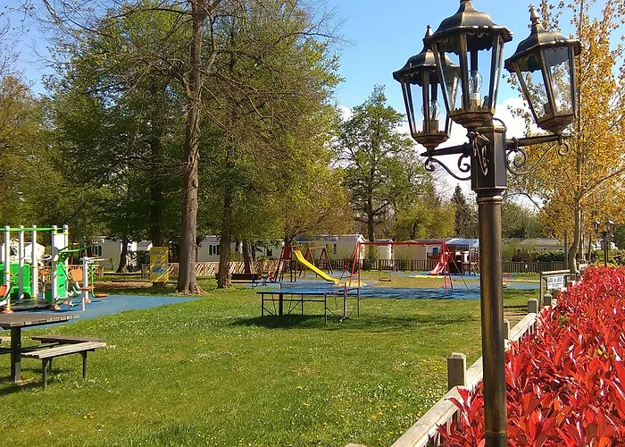 Le Parc De Paris 3* Villevaudé