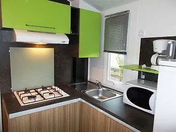 Camping Le Parc De Paris Hotel